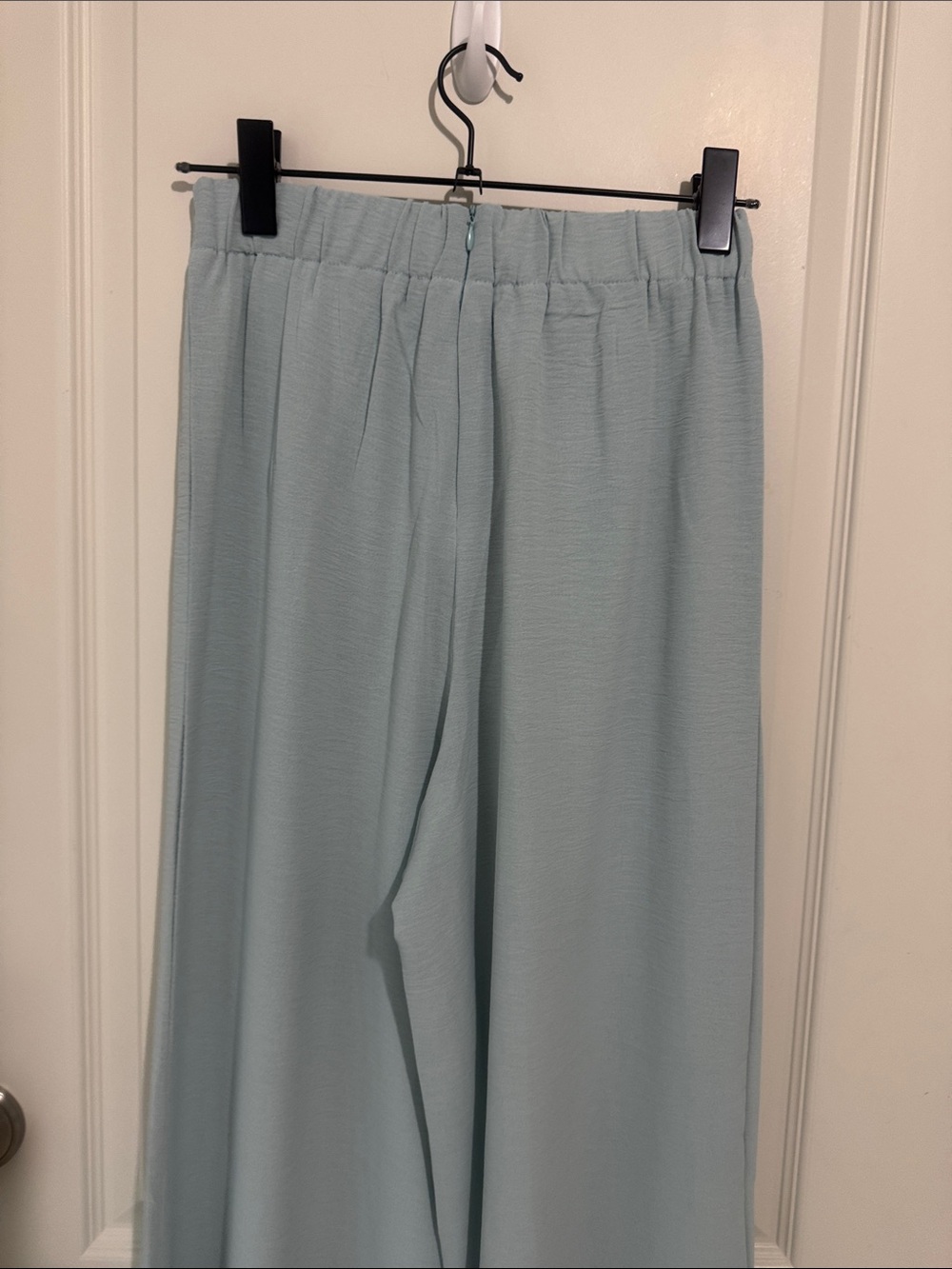 Light Blue Sleeveless w pants- - Picture 3 of 5